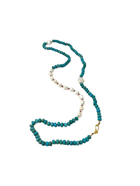 KNOTTED GEMSTONE AND PEARL NECKLACE