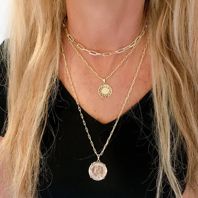 THICK PAPERCLIP NECKLACE IN GOLD